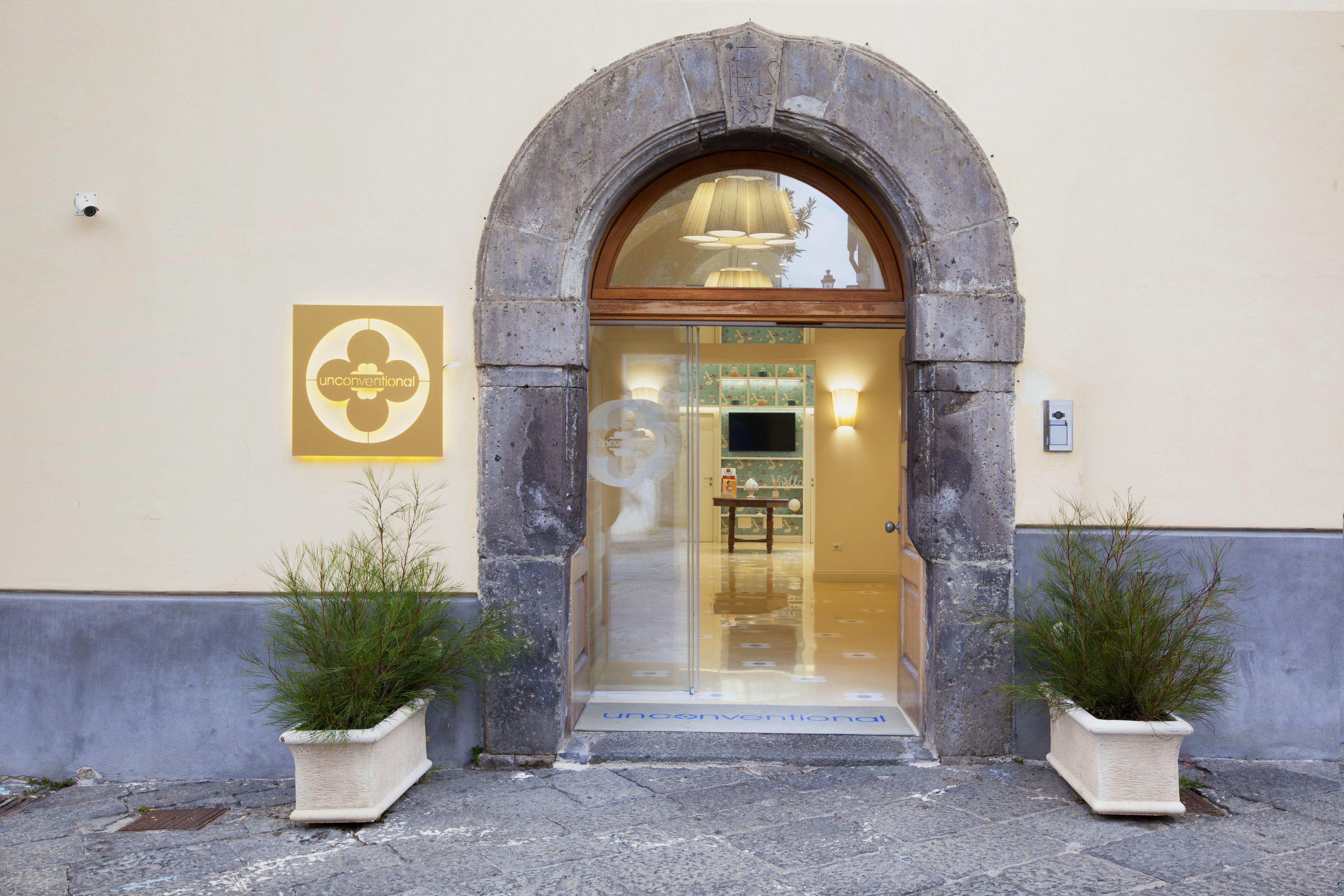 Unconventional Sorrento Coast Hotel Sant'Agnello Bagian luar foto
