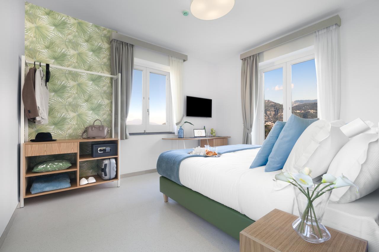 Unconventional Sorrento Coast Hotel Sant'Agnello Bagian luar foto